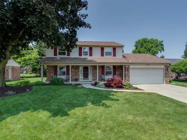 16195 Huff St, Livonia, MI 48154