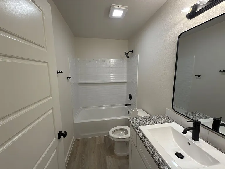 1209 Cottonwood Ave — Photo 10