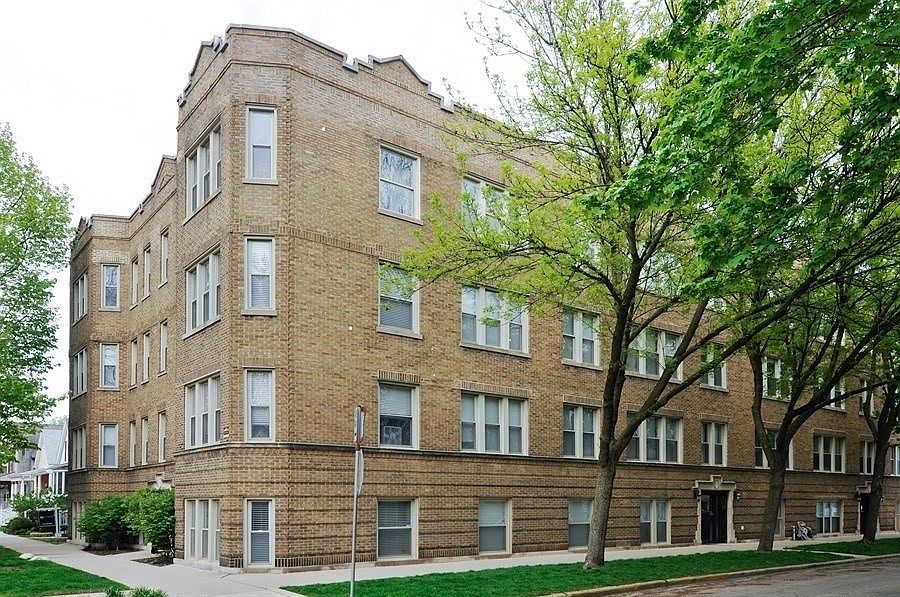 1st image of 2152 W Ainslie St #2D