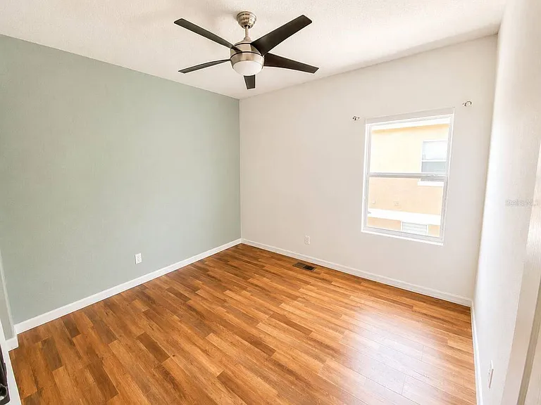 2256 Betsy Ross Ln — Photo 9