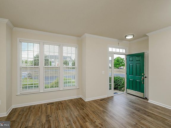5th image of 14 Niblick Sq