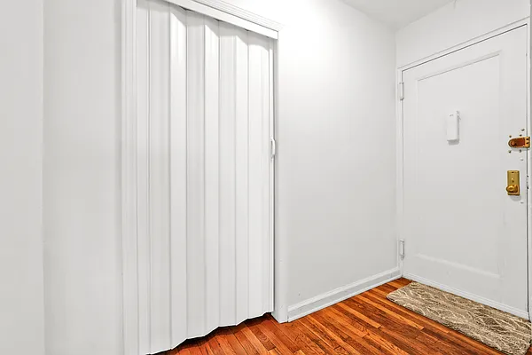 Sold by Chous Realty Group Inc | media 8