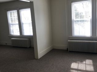 9 Forest St, Newmarket, NH 03857
