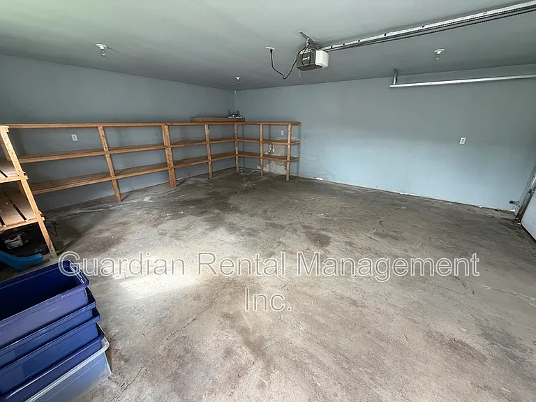 2196 Falconcrest Dr — Photo 5
