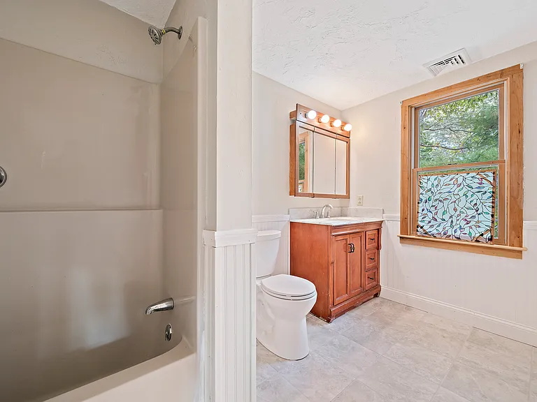 8 Winthrop Ave — Photo 17