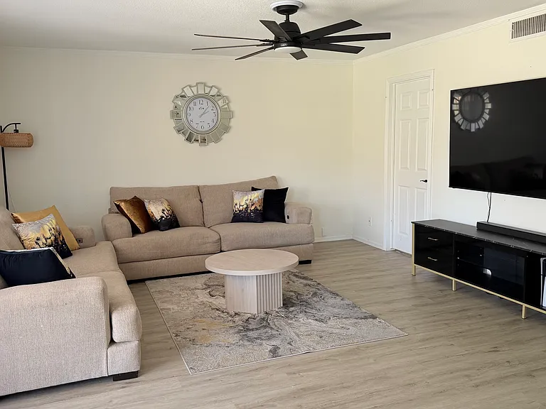 7395 W Oraibi Dr — Photo 8