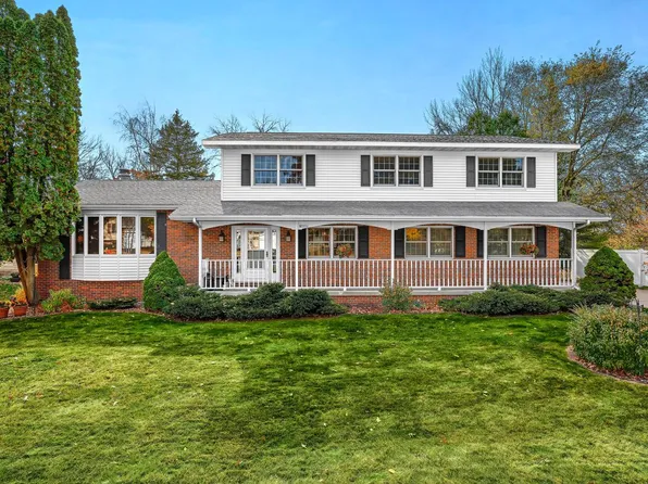 W5731 Heatherwood PLACE, La Crosse, WI 54601