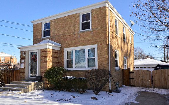 2nd image of 1745 Lee St