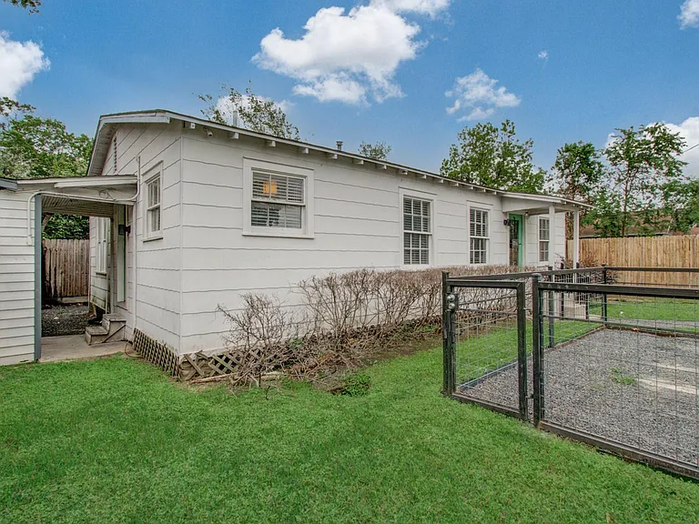 4706 Fisk St — Photo 3