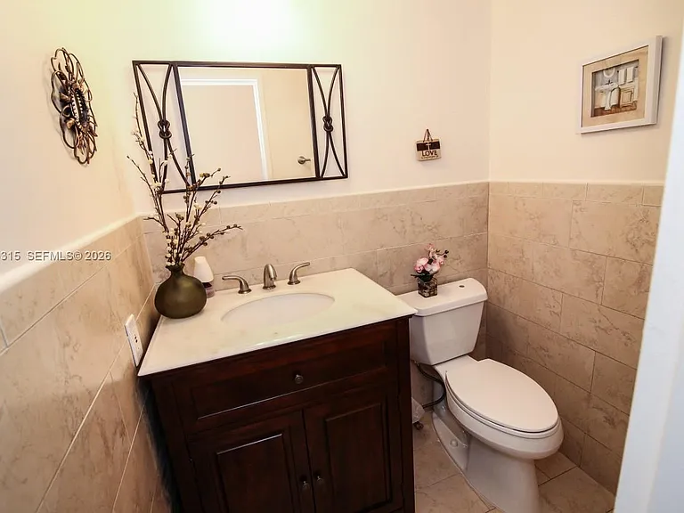 5151 Collins Ave #827 — Photo 11