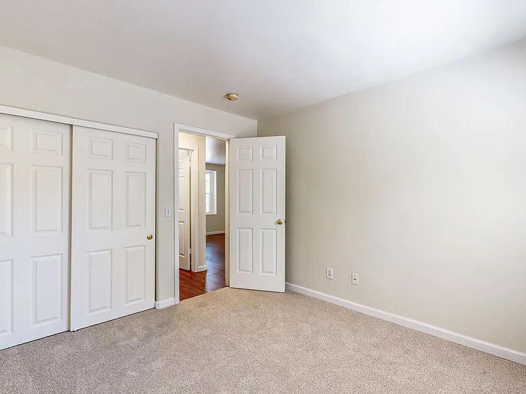 1211 Hidden Creek Pl — Photo 15