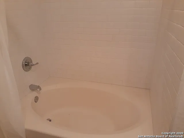 1114 S Loop 1604 E — Photo 14