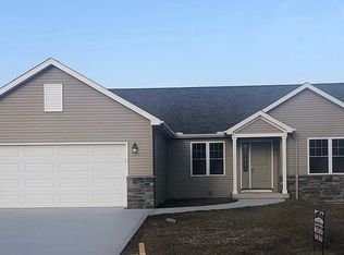618 N Park St, Remington, IN 47977