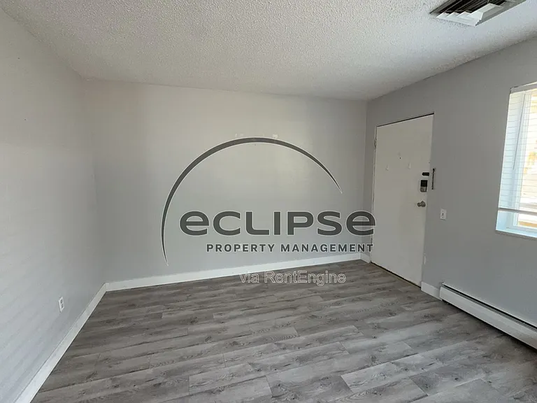 Summit View Apartments — Photo 119