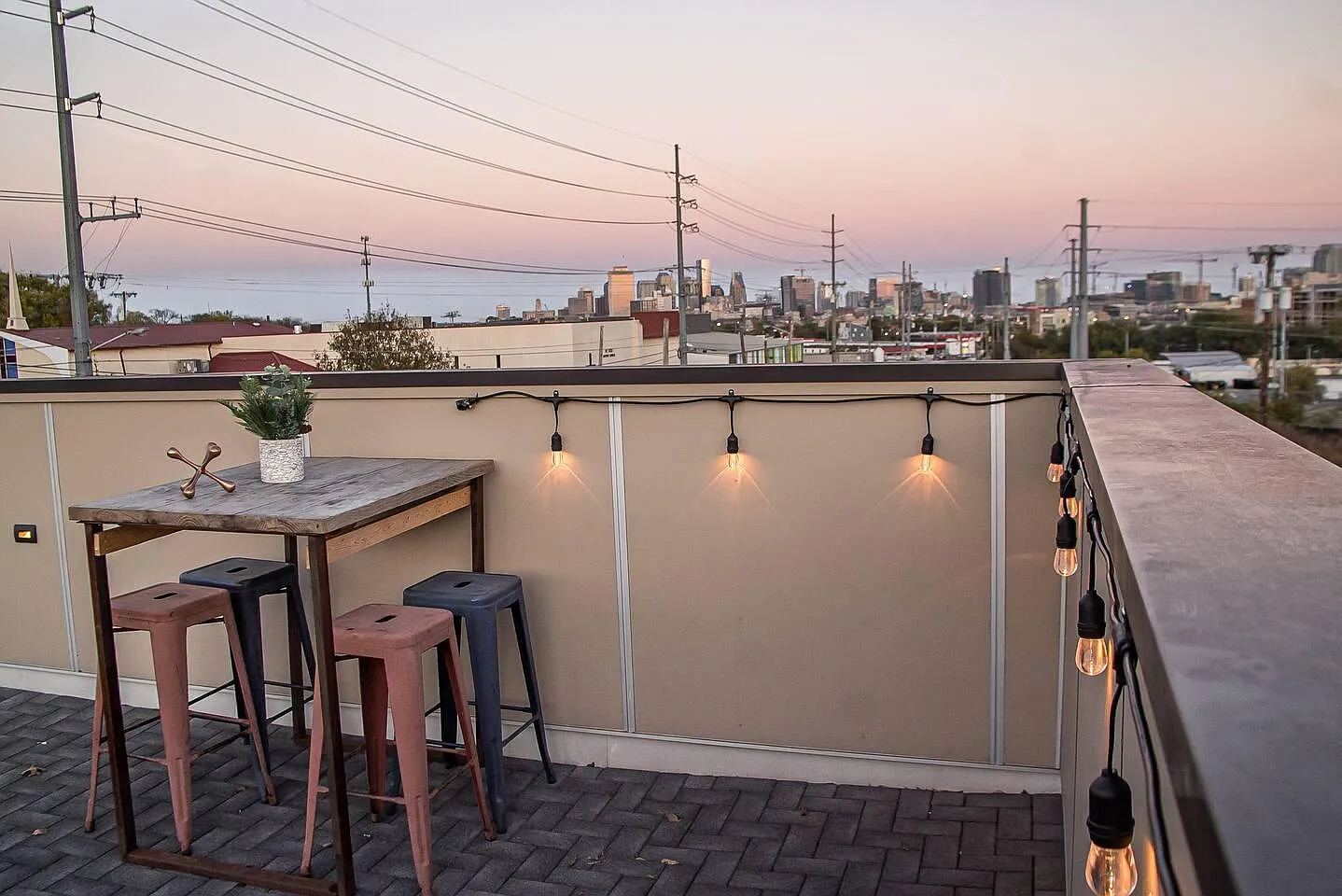 1 bed, 500 sqft, $1,350 — Photo 1