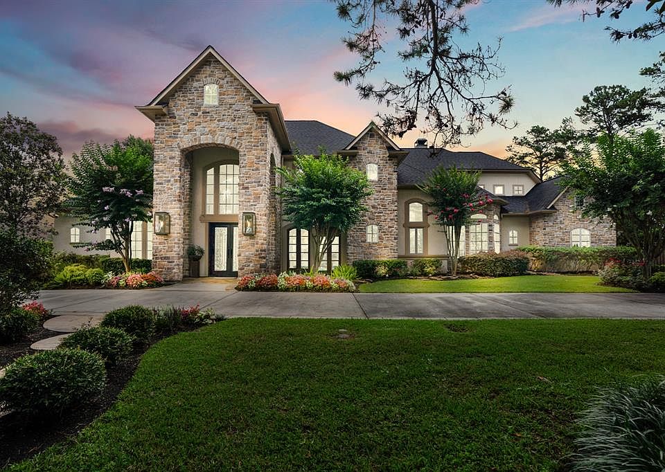 Welcome to 54 Florham Park, the stunning custom home you have dreamed about! Truly one of kind home with 5 bedrooms, 5 full baths, 2 half baths and 4 car oversized garage in Gleannloch Farms a premier master planned golf course community.