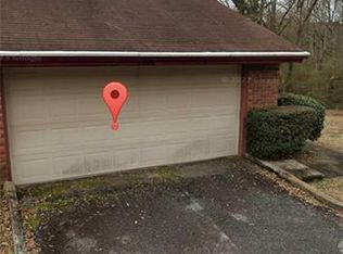 1086 Village Cir, Stone Mountain, GA 30088