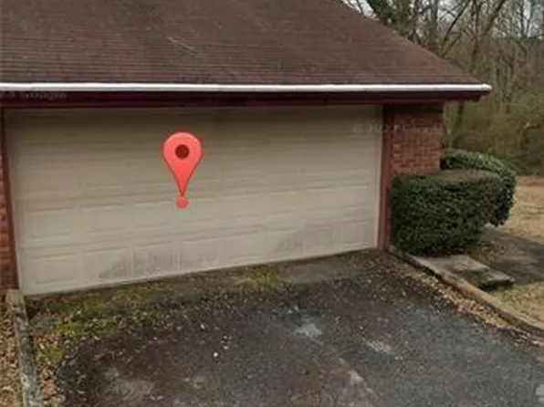 1086 Village Cir, Stone Mountain, GA 30088
