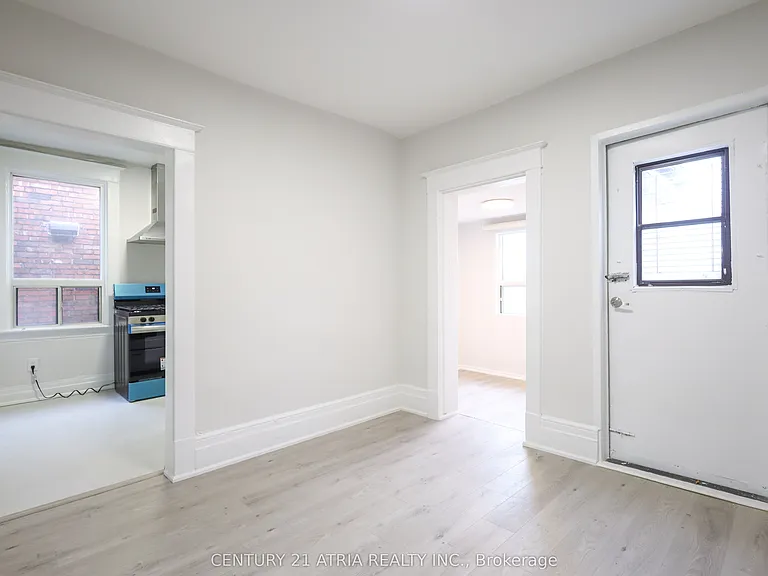 605 College St #3 — Photo 3