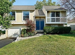 6032 Parkglen Rd, Galloway, OH 43119