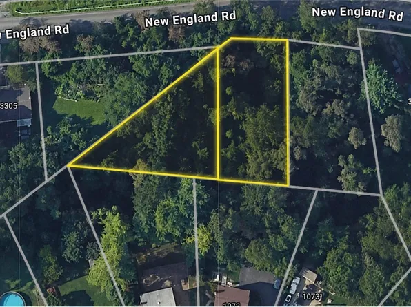 2 New England Rd, West Mifflin, PA 15122