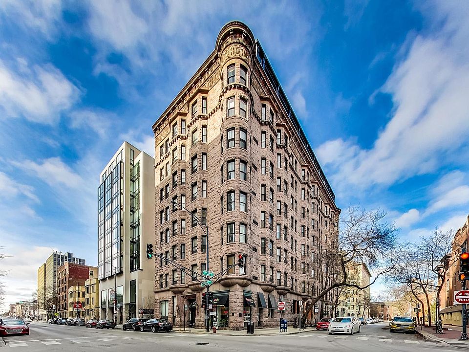 1st image of 2800 N Pine Grove Ave #4CD