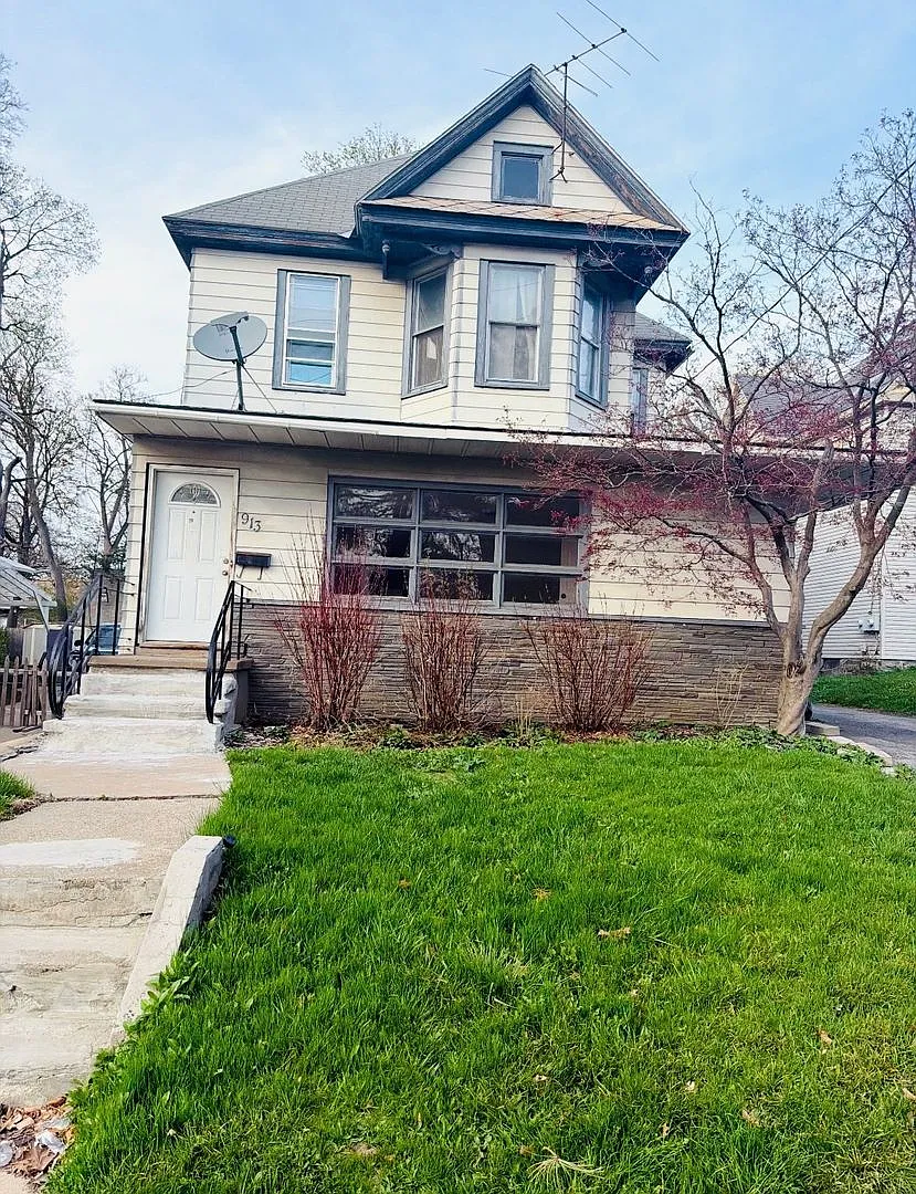 913 Nott St. — Photo 1