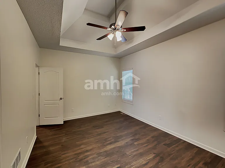 378 Moreland Cir — Photo 9