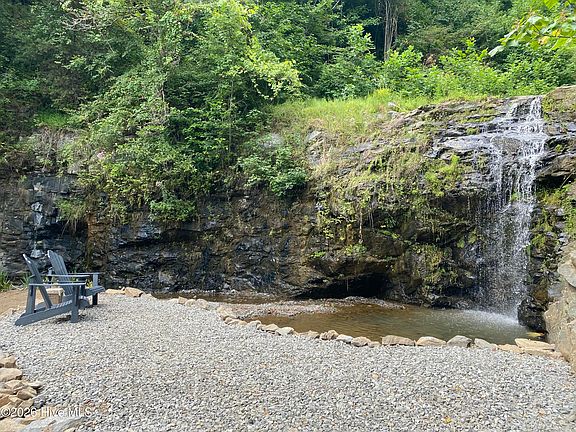 4th image of 00 Noble Mountain Landing