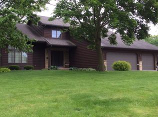 650 Pioneer Rd, Platteville, WI 53818