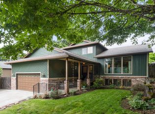 10016 SE 100th Dr, Happy Valley, OR 97086