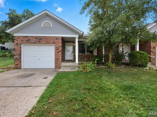 416 Hill St, Washington, MO 63090