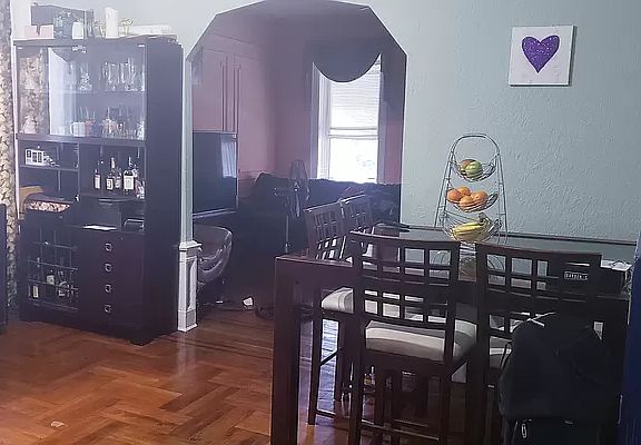 5th image of 291 Montgomery St
