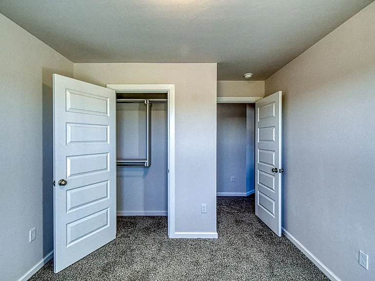 1002 Varenna Ln — Photo 29