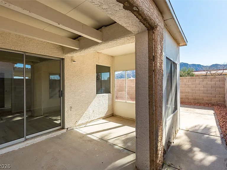 582 Searchlight Dr — Photo 16