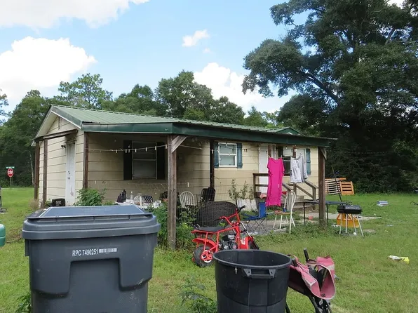 31 Fire Department Ave, Defuniak Springs, FL 32435