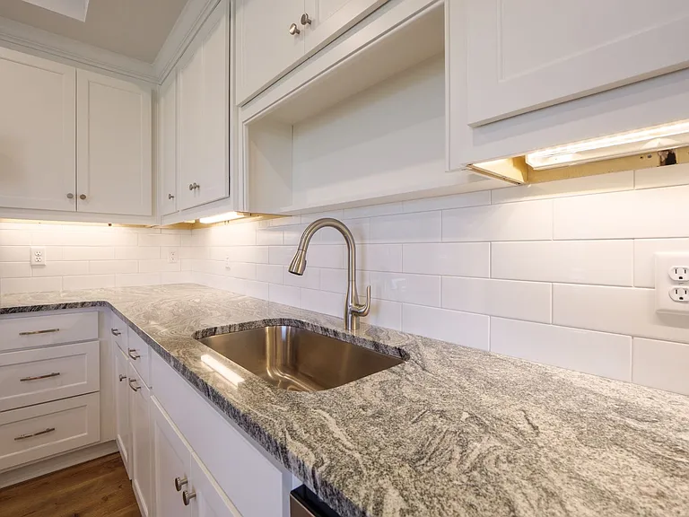 5033 Hamilton Cir — Photo 12
