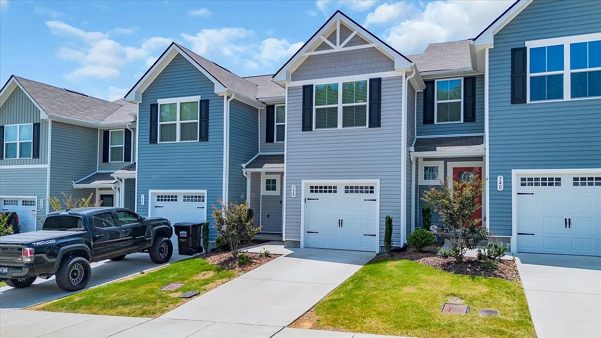 738 Cottoncloud Dr — Photo 2