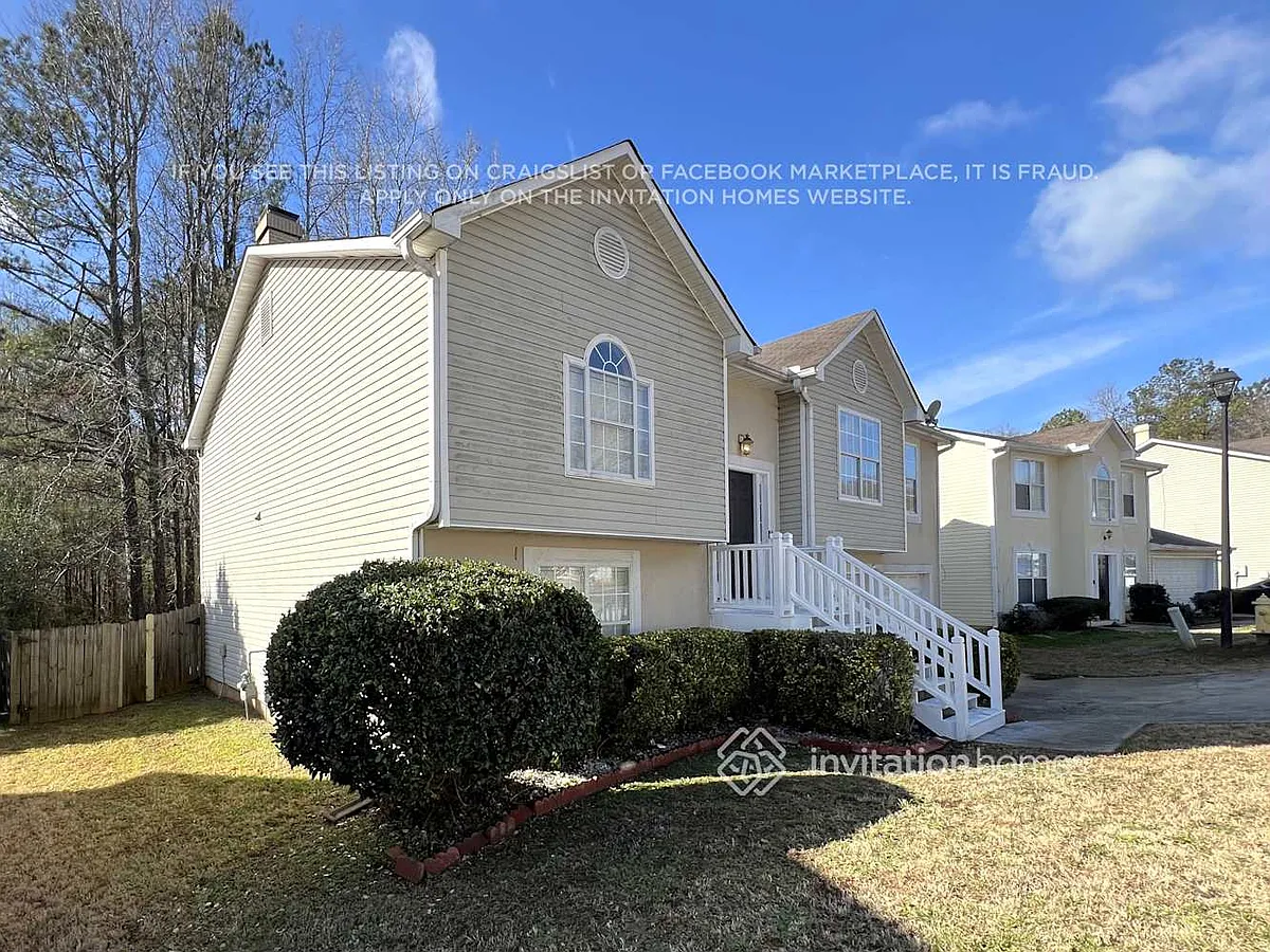 Building Photo - 842 Stonebridge Cres
