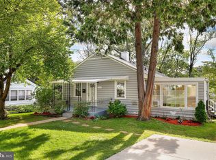 1225 Simmons Dr, Rockville, MD 20851