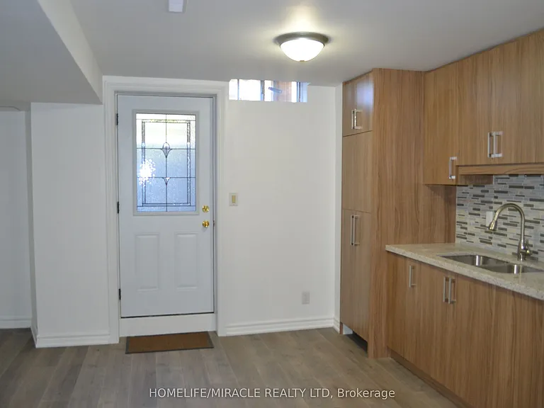 43 Norman Ross Dr #BASEMENT — Photo 6