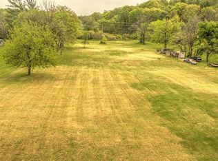 6675 NW Cross Rd, Parkville, MO 64152