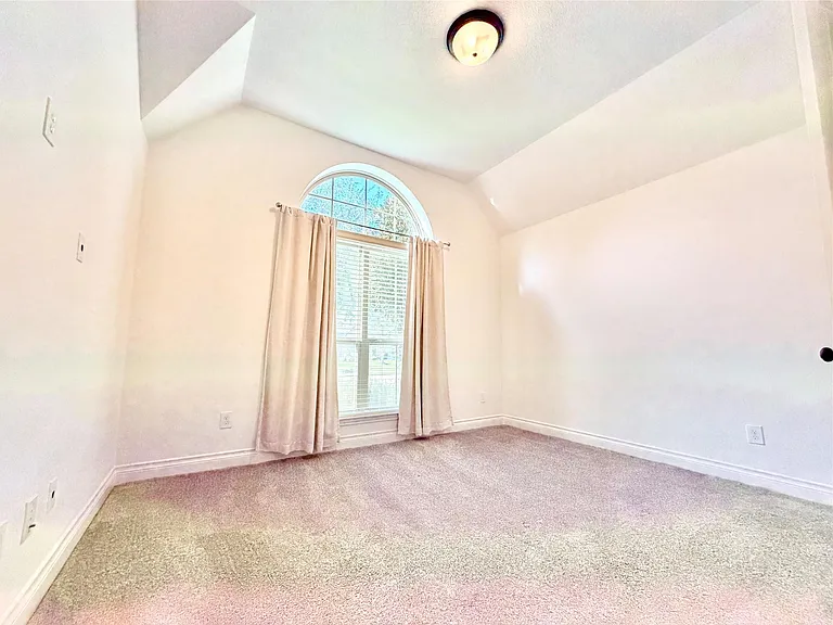3319 Sky Run Ct — Photo 8