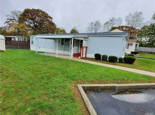 7 Frontier Way, Amityville, NY 11701