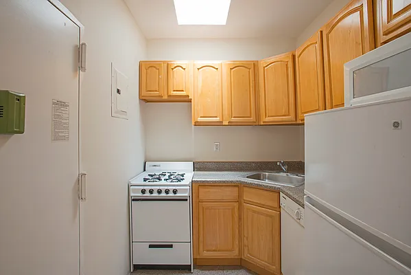 Rented by Corcoran | media 22