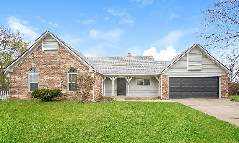 1st image of 8918 Country Walk Dr