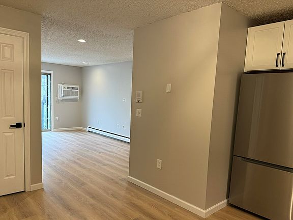 4th image of 9 Northbrook Drive #909