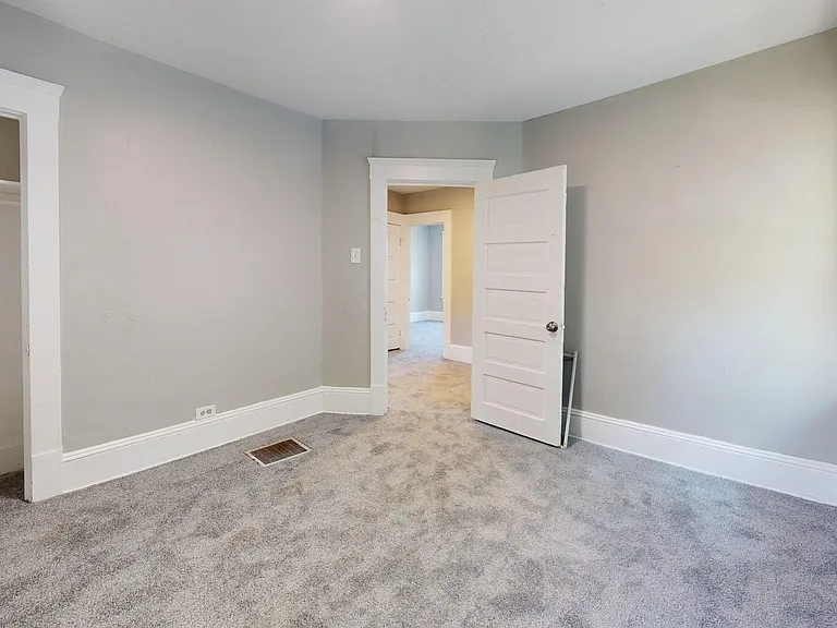 3222 W 94th St — Photo 53