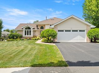 535 W Michigan Rd, New Lenox, IL 60451