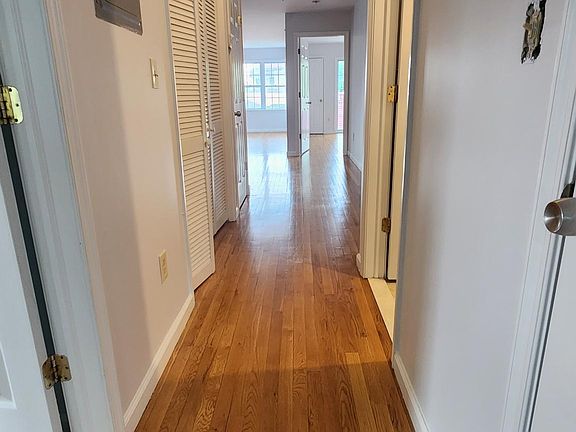 3rd image of 112 S 6th St Floor 3